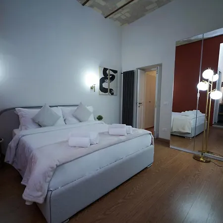 Bruno Domus Colosseo Apartment